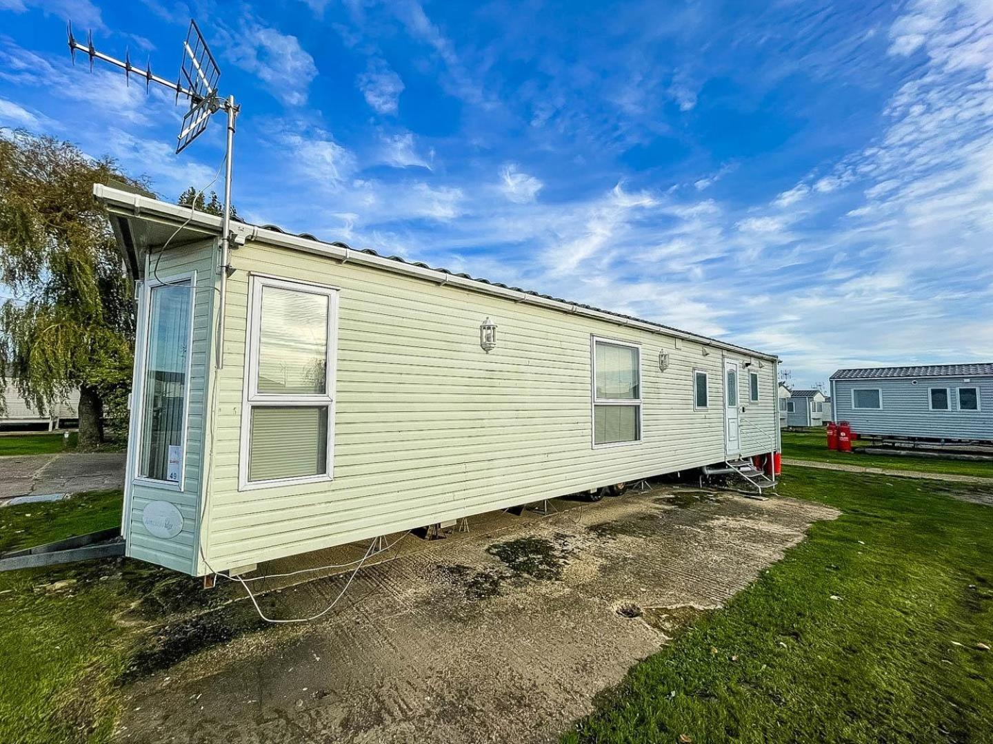 6 Berth Caravan For Hire At Seawick Holiday Park In Clacton-On-Sea Ref 27049Sw Zewnętrze zdjęcie